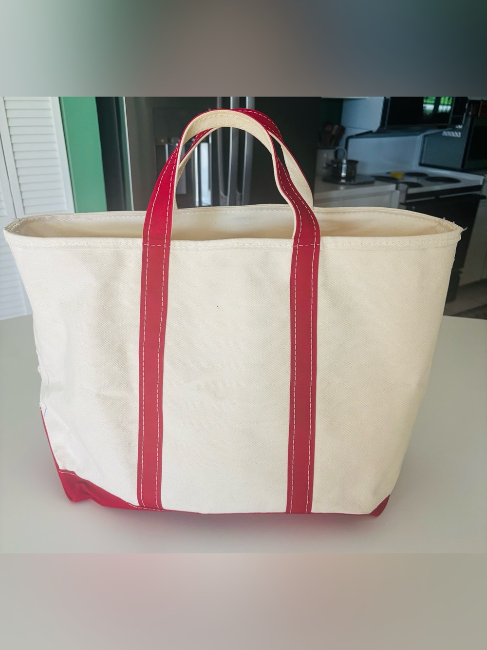 L.L. Bean Vintage Cream Medium Canvas Tote with Red Trim / Zipper Top Closure